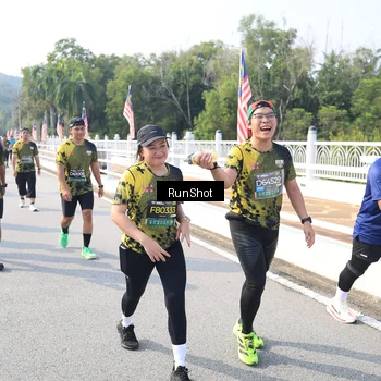 Runner Photo 6928356