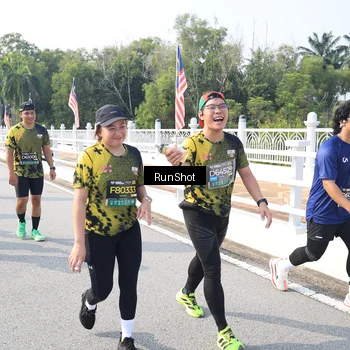 Runner Photo 6928358