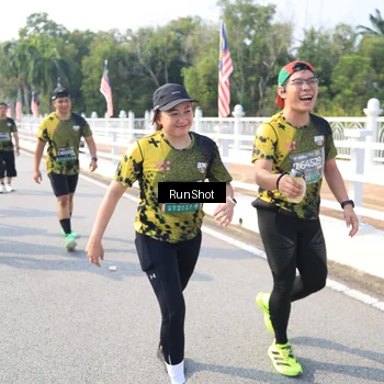 Runner Photo 6928368