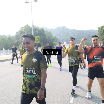 Runner Photo 6928381