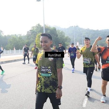 Runner Photo 6928384