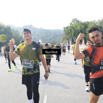 Runner Photo 6928392