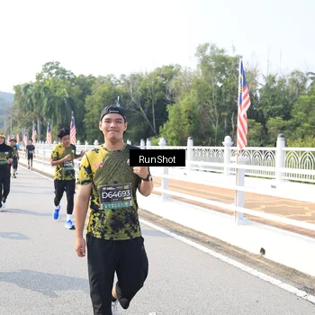 Runner Photo 6928395