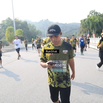 Runner Photo 6928413