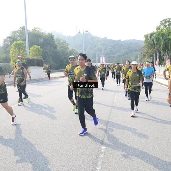 Runner Photo 6928456