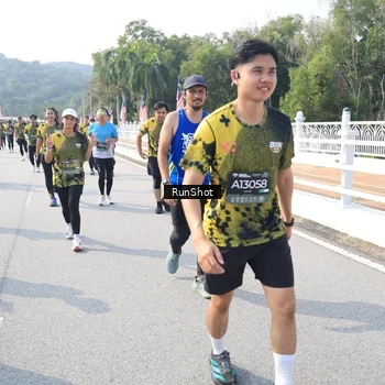 Runner Photo 6928464