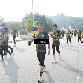 Runner Photo 6928472