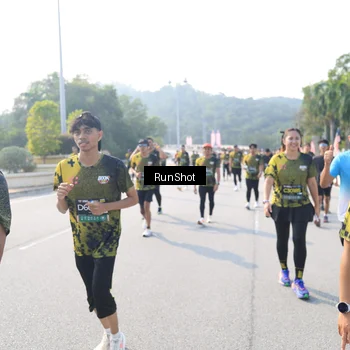 Runner Photo 6928480
