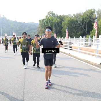 Runner Photo 6928509