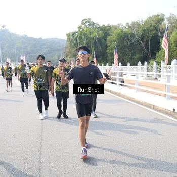 Runner Photo 6928512