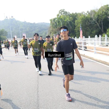 Runner Photo 6928513