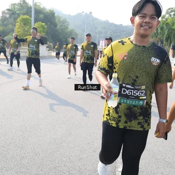 Runner Photo 6928541