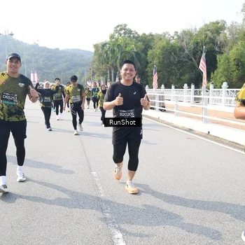 Runner Photo 6928553