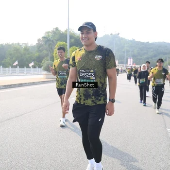 Runner Photo 6928564