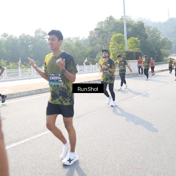 Runner Photo 6928571
