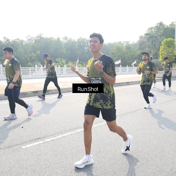 Runner Photo 6928575