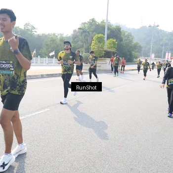 Runner Photo 6928578