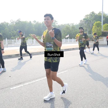 Runner Photo 6928586