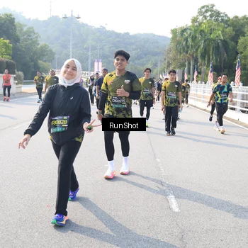Runner Photo 6928588