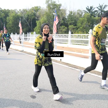 Runner Photo 6928596
