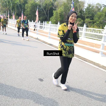 Runner Photo 6928599