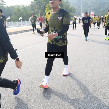 Runner Photo 6928606