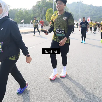 Runner Photo 6928624