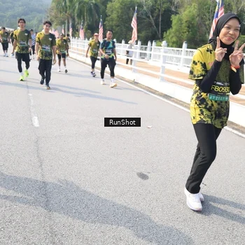 Runner Photo 6928632