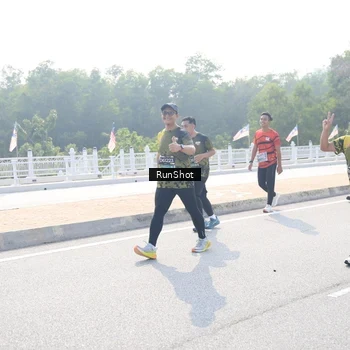 Runner Photo 6928633