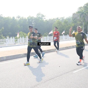 Runner Photo 6928635