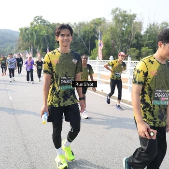 Runner Photo 6928643