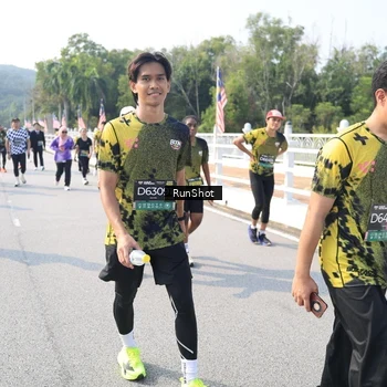 Runner Photo 6928647