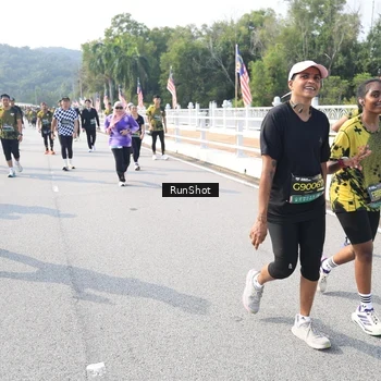 Runner Photo 6928659