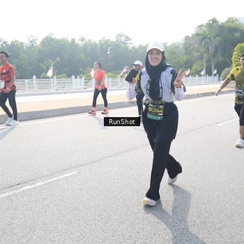 Runner Photo 6928672