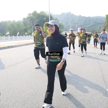 Runner Photo 6928677
