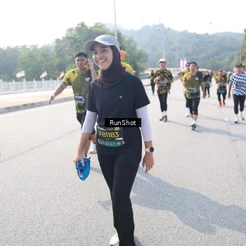 Runner Photo 6928682