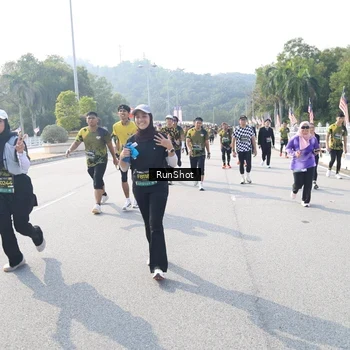Runner Photo 6928685