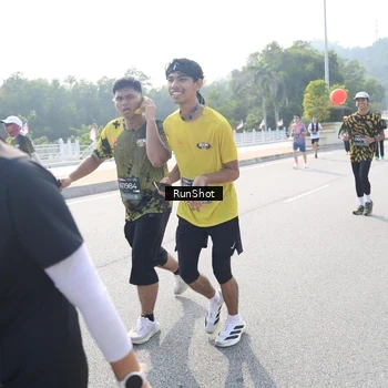 Runner Photo 6928686