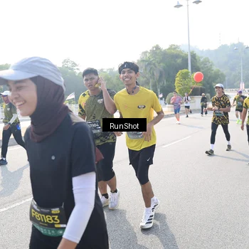 Runner Photo 6928689