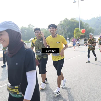 Runner Photo 6928690