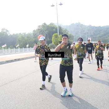 Runner Photo 6928695