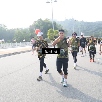 Runner Photo 6928700