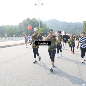 Runner Photo 6928702