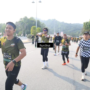 Runner Photo 6928704