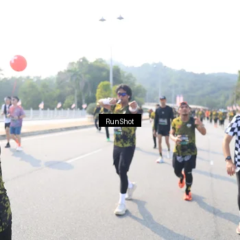 Runner Photo 6928707