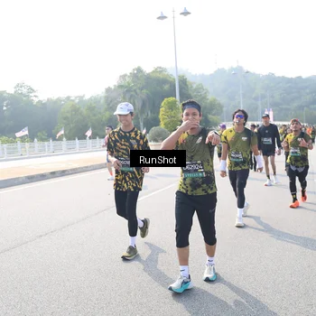 Runner Photo 6928708