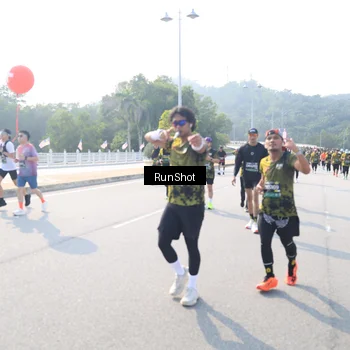 Runner Photo 6928709