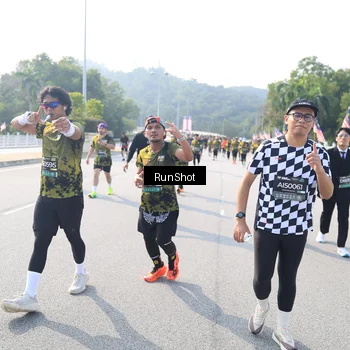 Runner Photo 6928717