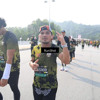 Runner Photo 6928718