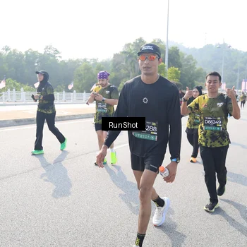 Runner Photo 6928737
